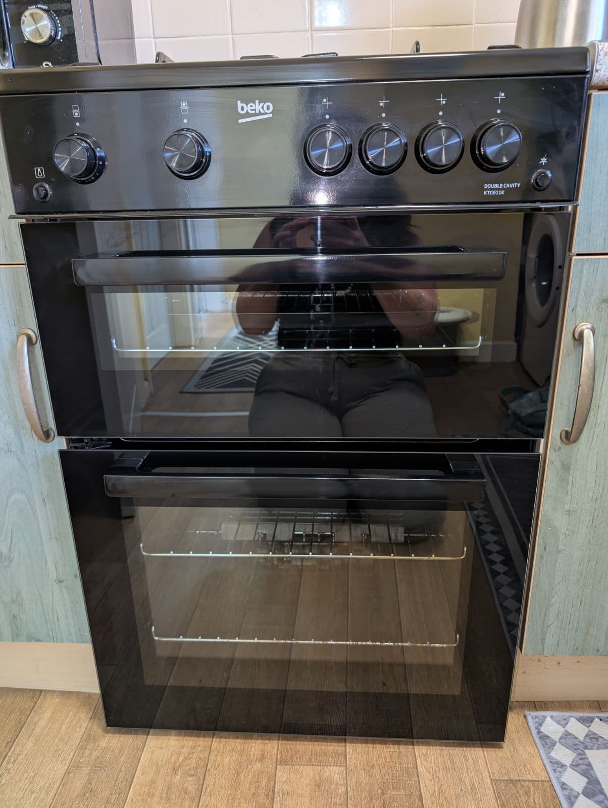 The cooker reassembled and polished to a shine after cleaning